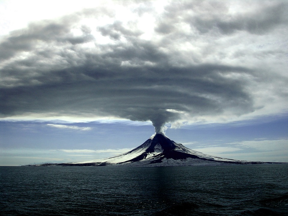 Volcano-Erupting-2-Public-Domain