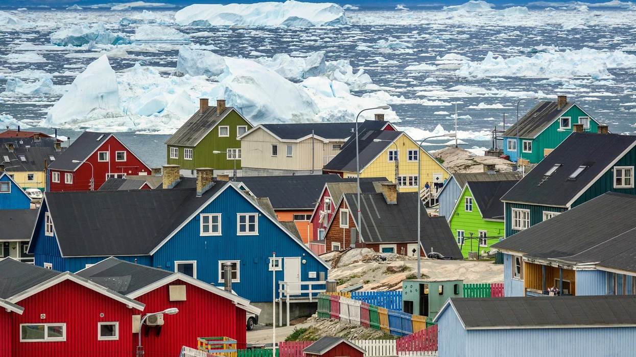 colorful-houses-of-the-coastal-town-of-ilulissat-in-western-greenland Political centralization