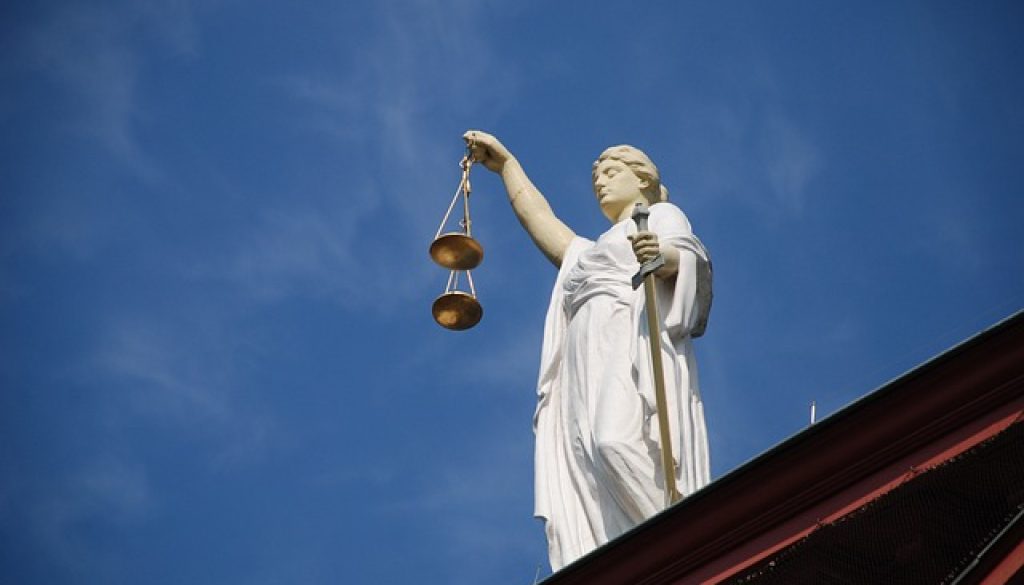case-law-677940_640