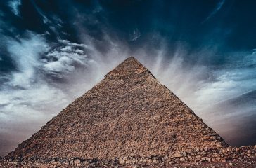 pyramid-4971106_640
