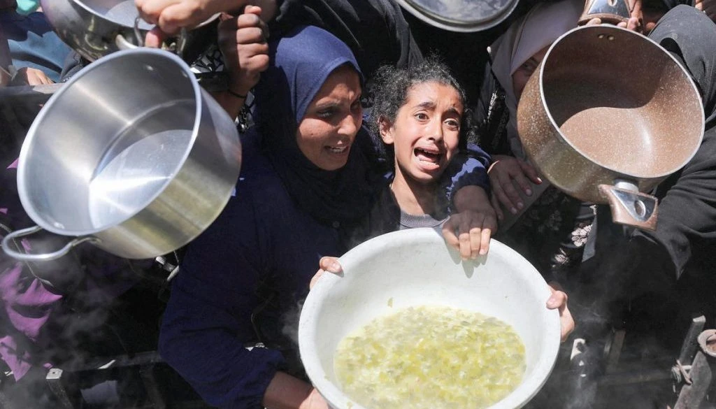 2025-05-08T150450Z_469118648_RC2LDEAMMAD5_RTRMADP_3_ISRAEL-PALESTINIANS-GAZA-1200x802
