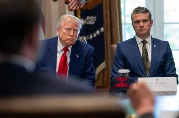 President-Trump-With-Pete-Hegseth-White-House-Public-Domain-Photo-768x512