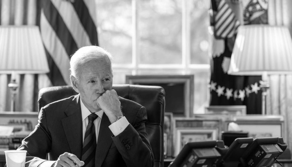biden-oval-office-black-and-white