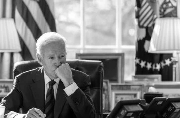 biden-oval-office-black-and-white