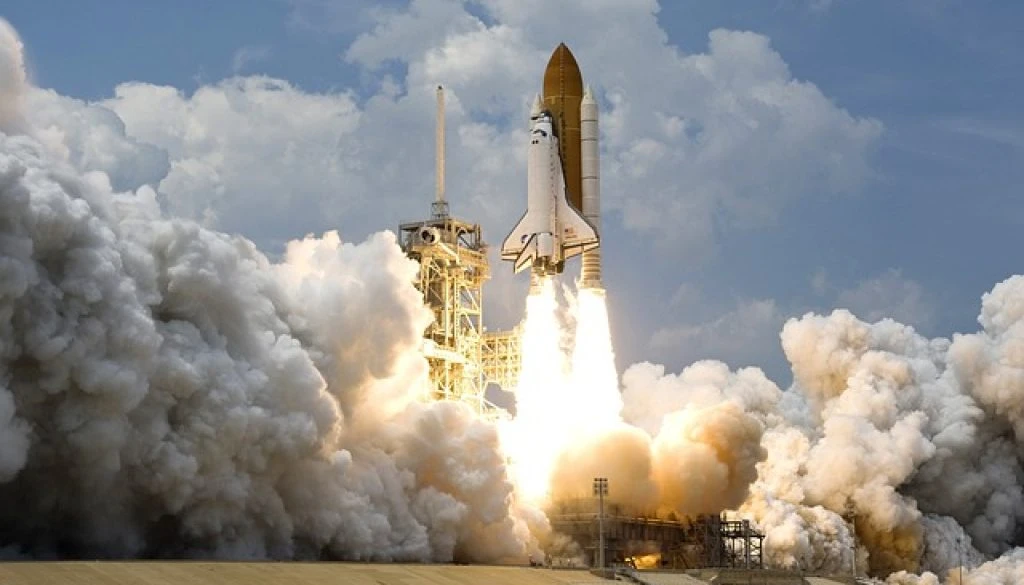rocket-launch-67643_640
