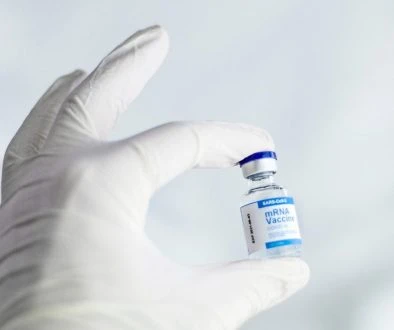 vaccine-6165772_1280