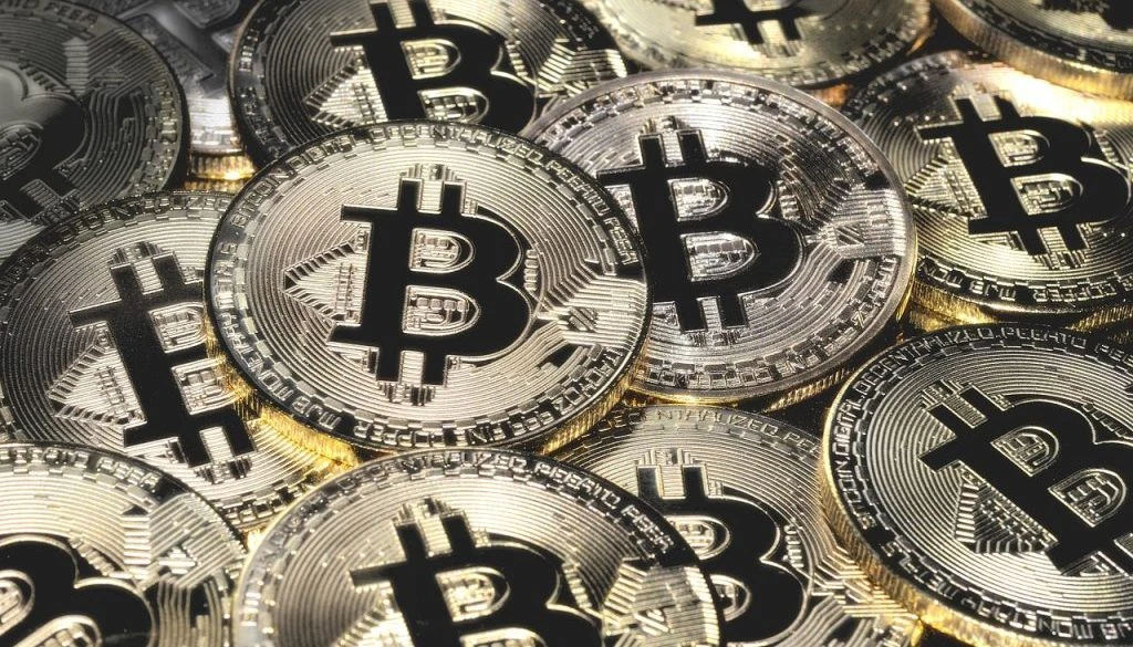bitcoin-7117056_1280