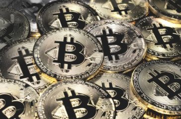 bitcoin-7117056_1280