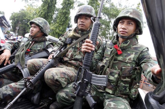 Thai soldiers are seen during a visit by Thai Prime Minister Abhisit Vejjajiva in Surin province Thai soldiers are seen during a visit by Thai Prime Minister Abhisit Vejjajiva in Surin province