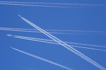 Airplanes-Jets-Sky-Chemtrails-Criss-Crossing