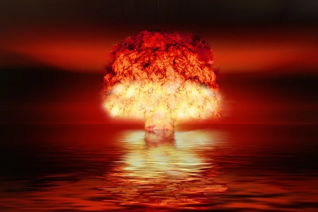 atomic-bomb-2621291_640 atomic-bomb-2621291_640