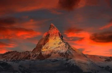 mountains-862870_640