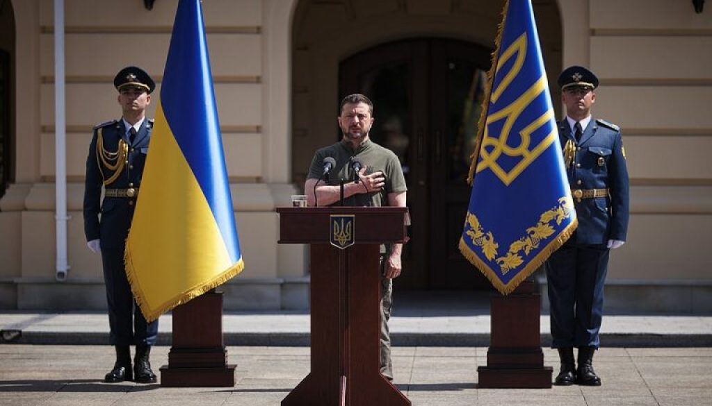 1024px-3_August_2025_Volodymyr_Zelenskyy_congratulated_Air_Force_Warriors_and_presented_State_Awards_in_Ukraine_-_27-768x512