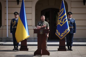 1024px-3_August_2025_Volodymyr_Zelenskyy_congratulated_Air_Force_Warriors_and_presented_State_Awards_in_Ukraine_-_27-768x512