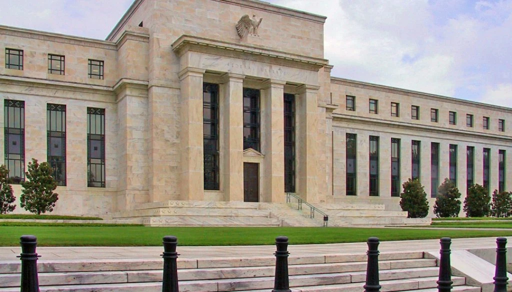 Federal-Reserve-Photo-by-Dan-Smith-on-Wikimedia-Commons