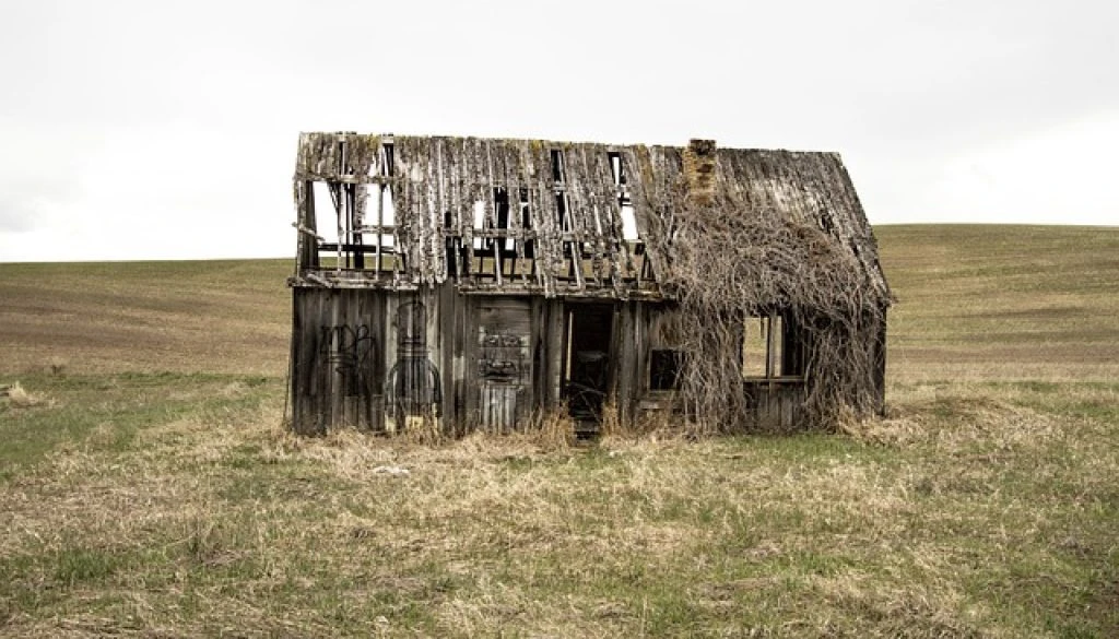 old-farm-house-2096641_640