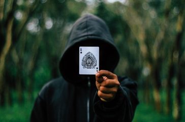 ace-1869825_640