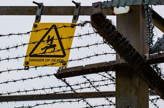 danger-of-death-4297153_640