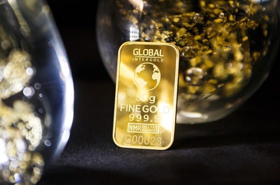 gold-is-money-2512421_640