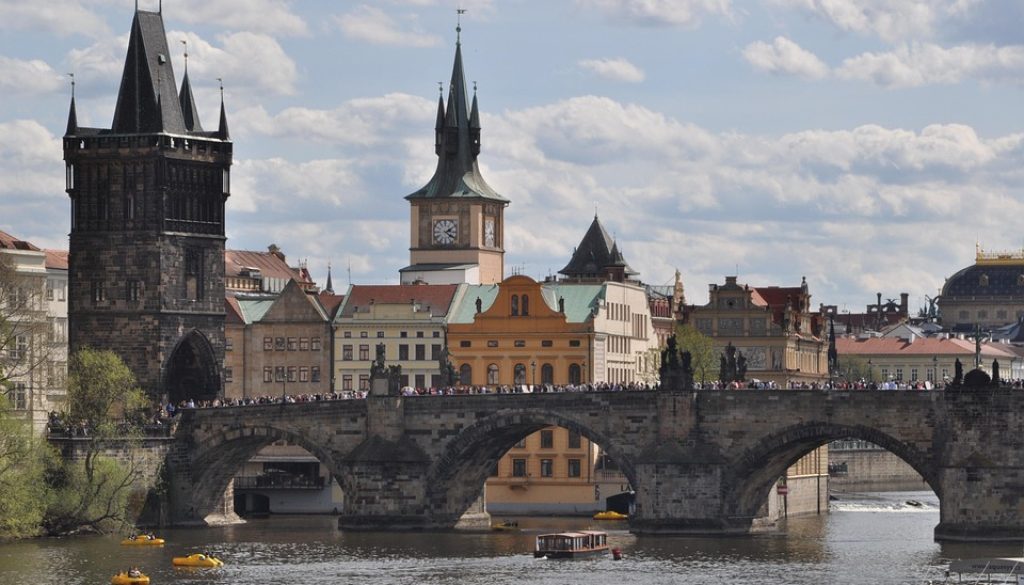 prague-3339312_960_720