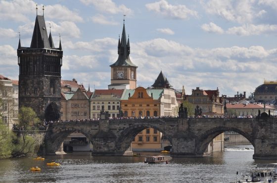 prague-3339312_960_720