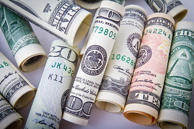 dollar-1362244_640
