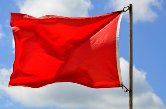 red-flag-3132583_1280-1-768x509