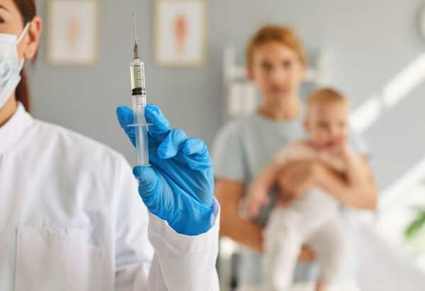 female-professional-nurse-doctor-with-flu-coronavirus-vaccine-1 female-professional-nurse-doctor-with-flu-coronavirus-vaccine-1