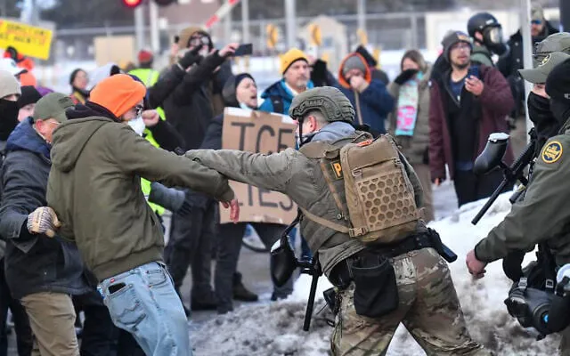 418bc662-3c5d-4e7a-92dc-e1973ef649e2_640x400