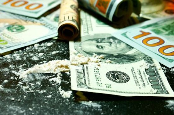 Money,And,Cocaine.,Addiction.,Drug,Use.,Hundred-dollar,Bills,,White,Powder