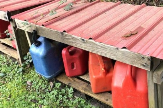 Gasoline_Cans-800x350