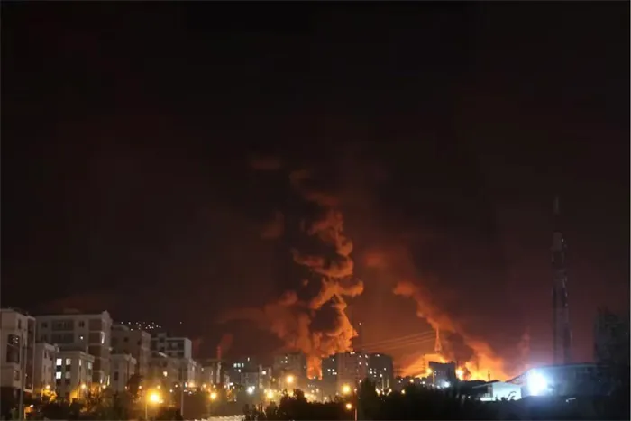 a75d6c44-e24b-41fd-a74a-f3691e0d60d9_700x467