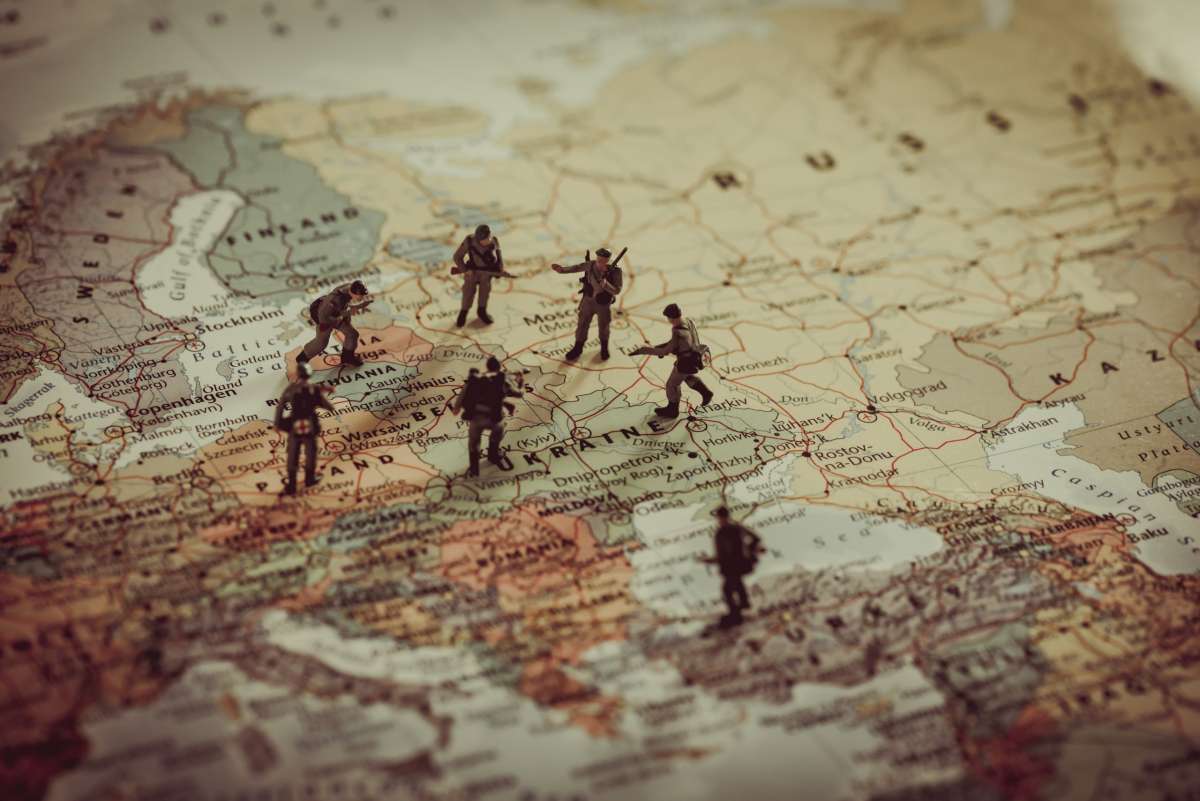 adobe-stock-ukraine-army-men-map-scaled adobe-stock-ukraine-army-men-map-scaled
