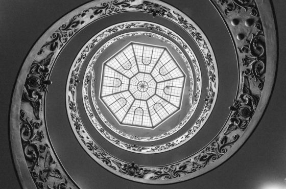 id-wirkung-stairwell-2926683_1920